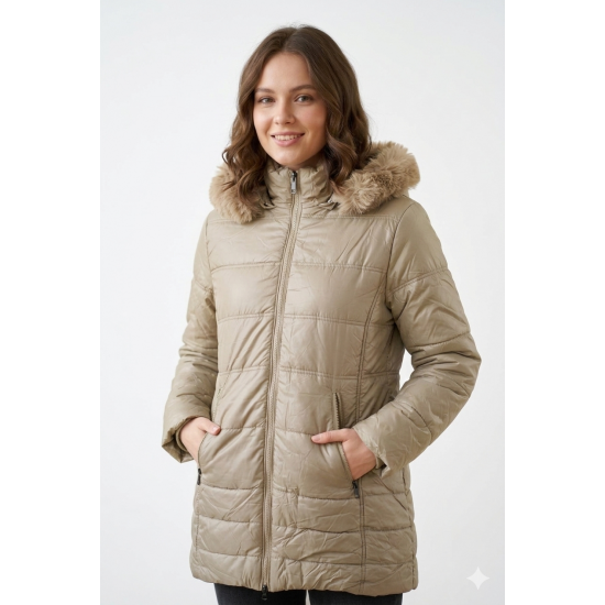Geacă damă crem matlasată cu glugă și blană, căptușită, închidere fermoar Geacă damă crem matlasată cu glugă și blană, căptușită, închidere fermoar