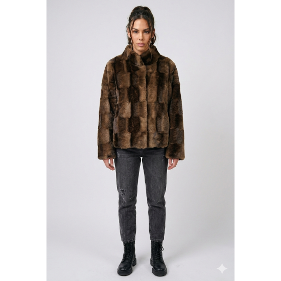 Haina din blană artificială în două nuanțe de maro Haina din blană artificială în două nuanțe de maro