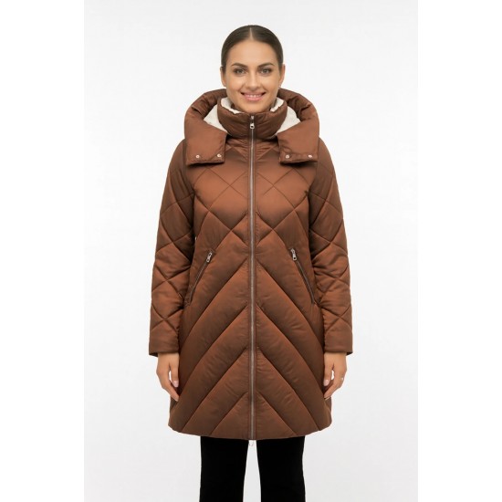 Geacă matlasată aramiu cu glugă – confort și stil în sezonul rece Geacă matlasată aramiu cu glugă – confort și stil în sezonul rece