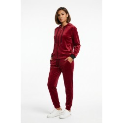 Compleu Dama Catifea Grena cu Gluga si Pantaloni Conici - Chic & Confort Compleu Dama Catifea Grena cu Gluga si Pantaloni Conici - Chic & Confort