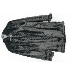 Geacă damă blană lungă, măr. 52, bust 115, glugă, capse
