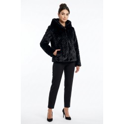 Geacă Dama Neagră Blană Ecologică Elegantă & Călduroasă Geacă Dama Neagră Blană Ecologică Elegantă & Călduroasă