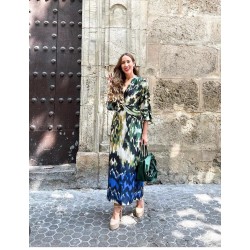 Rochie Lunga Zara cu Imprimeu Aquarela Multicolor – Eleganta si Culoare