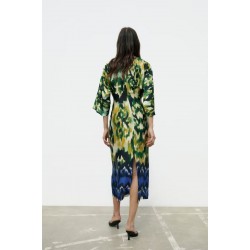 Rochie Lunga Zara cu Imprimeu Aquarela Multicolor – Eleganta si Culoare Rochie Lunga Zara cu Imprimeu Aquarela Multicolor – Eleganta si Culoare